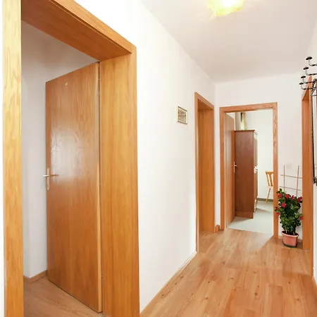 Апартаменты Apartment With Balcony In Hart Im Zillertaler Фюген