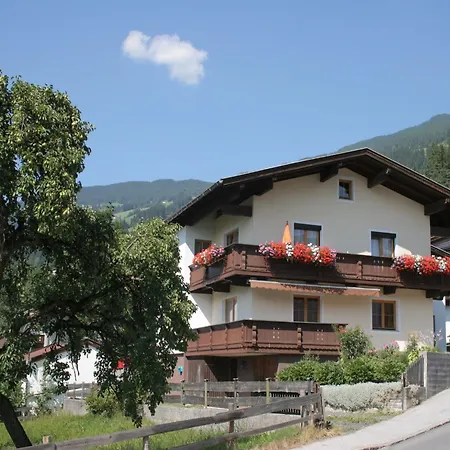 Апартаменты Apartment With Balcony In Hart Im Zillertaler *